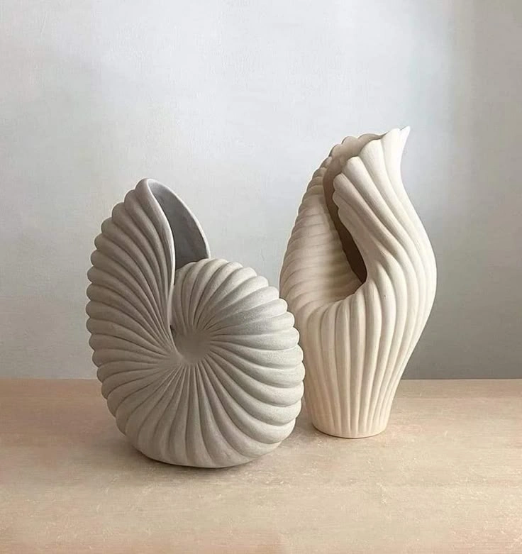 shell shaped vase